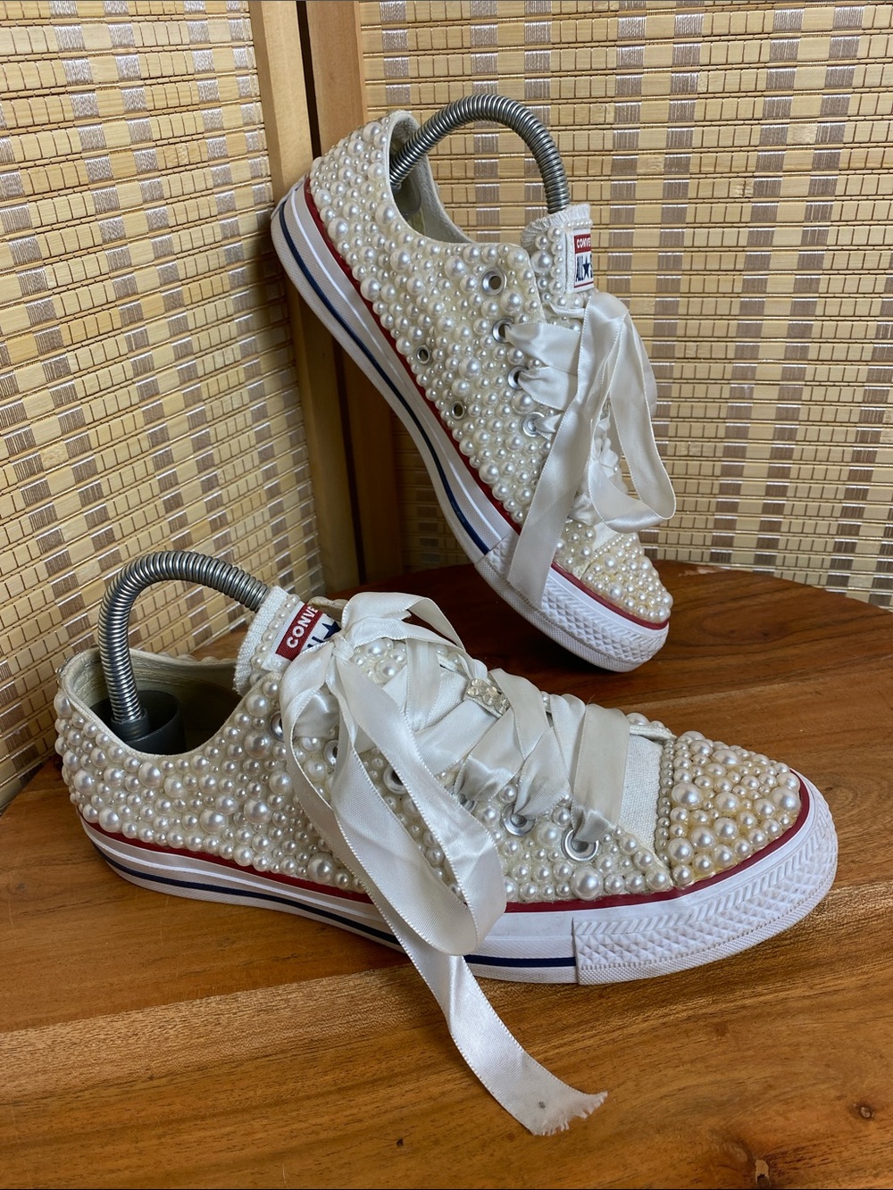Converse Chuck Taylor Bride Sneakers Pearls Rhinestone Low Top White 7.5 Wedding